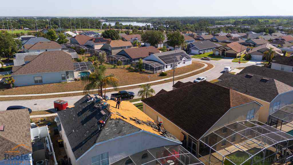 Roofer In Clearwater